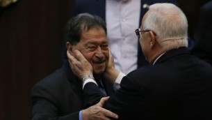 Then-presidential candidate Reuven Rivlin seen with former presidential candidate and then-MK Binyamin Ben-Eliezer in the Knesset during presidential elections, Tuesday, June 10, 2014. (Miriam Alster/Flash90)